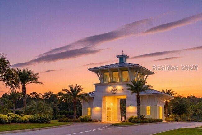 Building Photo - 247 Tropics Ave