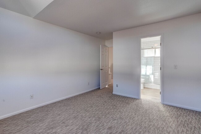 Building Photo - 561 W 114th Pl
