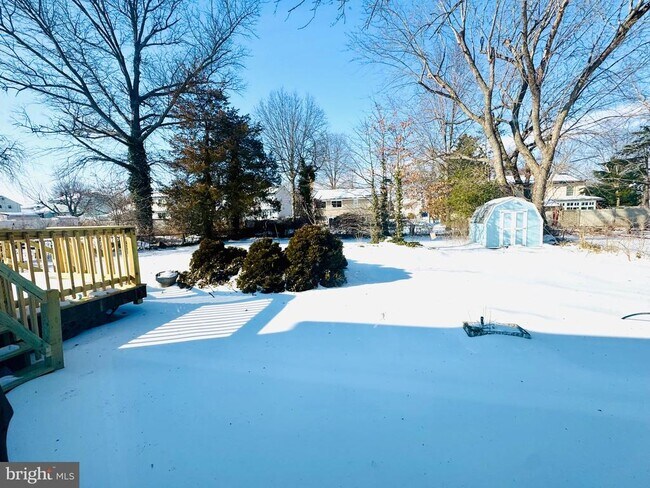 Building Photo - 220 Somerdale Rd