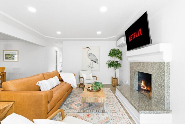 Building Photo - 765 Elkwood Ave