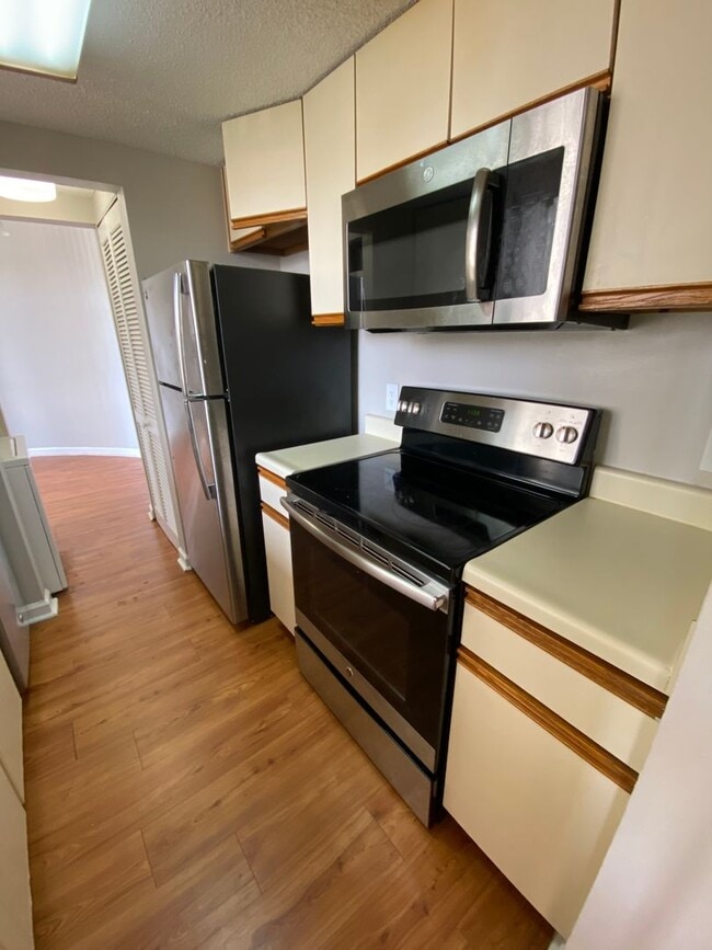 Building Photo - wh103