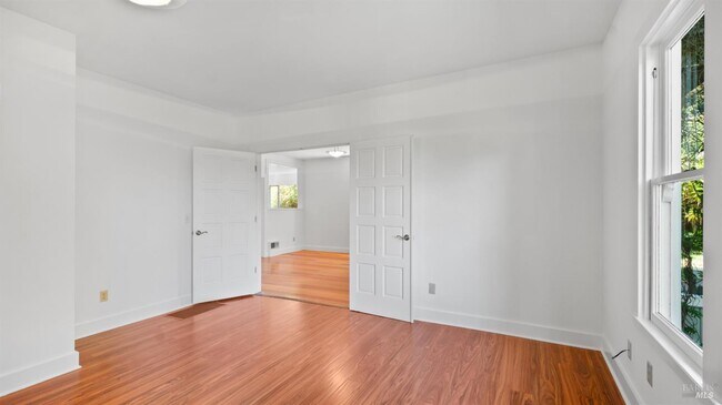 Building Photo - 530 Ethel Ave