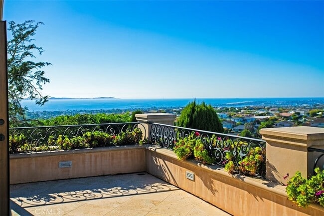 Building Photo - 1 Rim Ridge