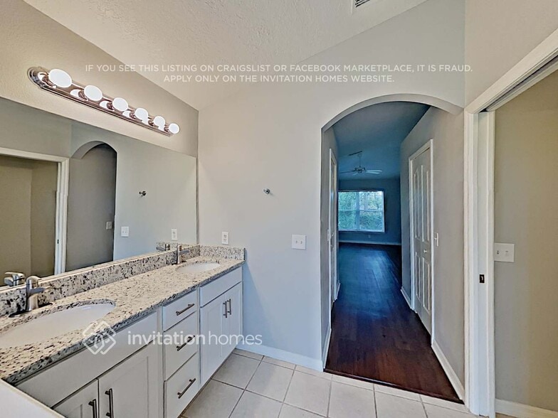 Building Photo - 391 Pine Springs Dr