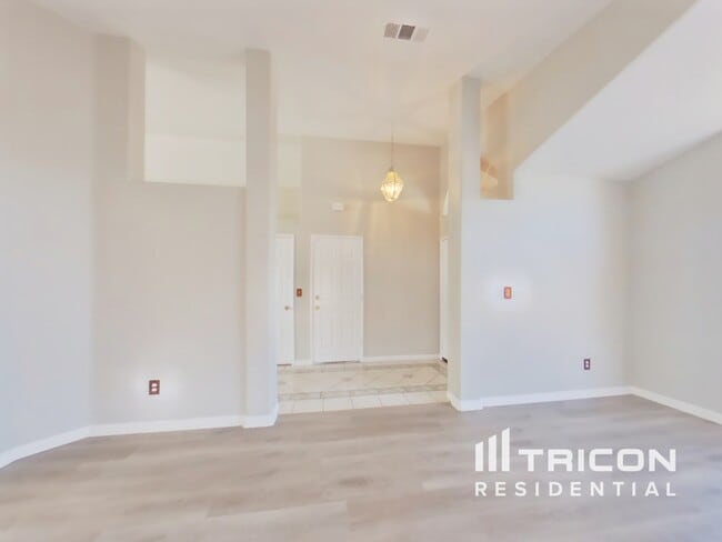 Building Photo - 34049 Nebraska Ln
