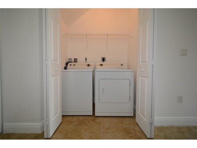Building Photo - 8833 NW 107th Ct