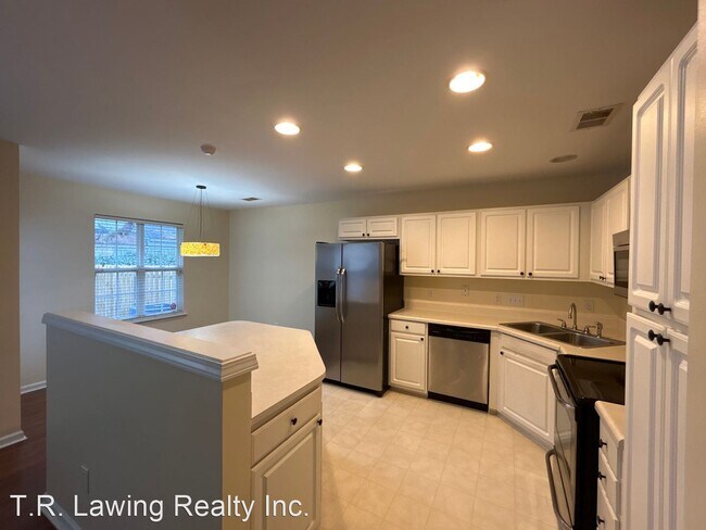 Building Photo - 2 br, 2.5 bath House - 10012 University Pa...