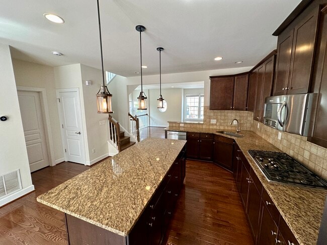 Building Photo - 20284 Center Brook Square