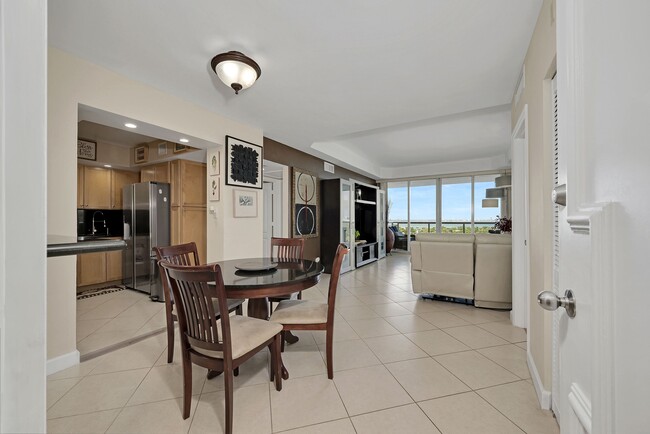 Building Photo - 5600 Collins Ave