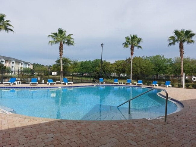 Building Photo - 2 bedroom in Jacksonville FL 32256