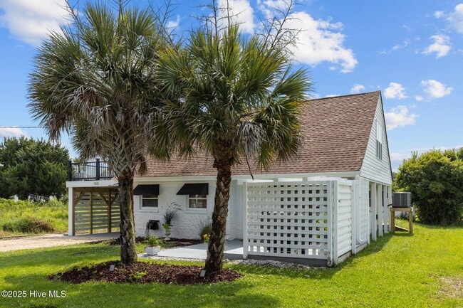 Building Photo - 125 Pelican Dr