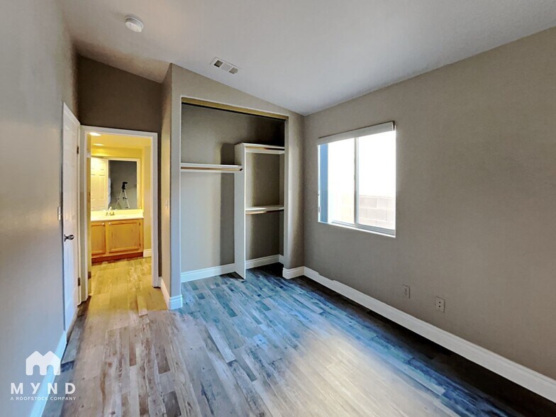 Building Photo - 5928 Chisolm Trail