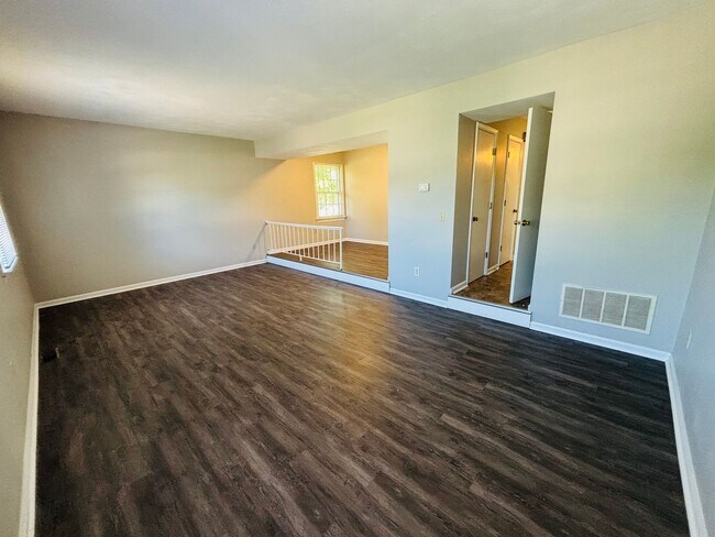 Building Photo - 2712 Wellesley Ct