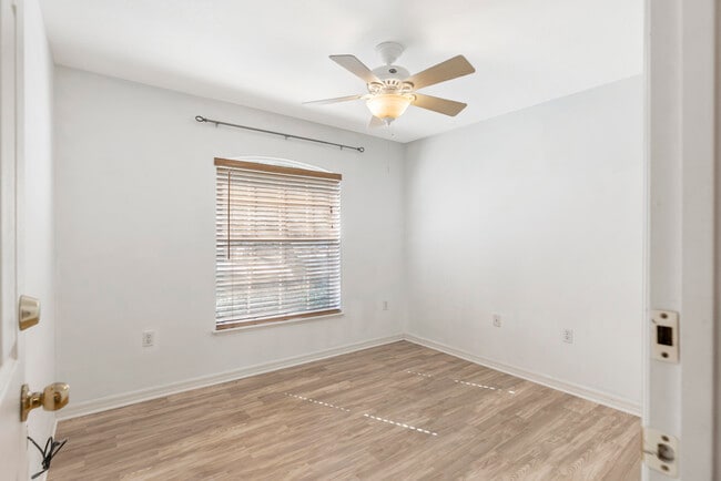 Building Photo - 2575 12th Square SW