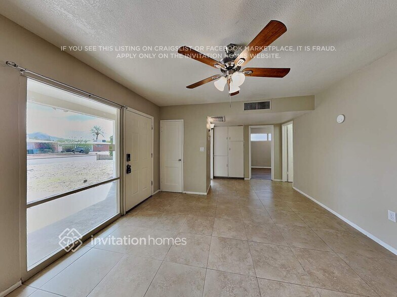 Building Photo - 9444 N 4th Ave