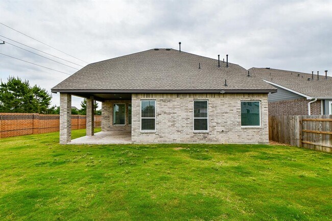 Building Photo - 7319 Bayberry Crescent Ln