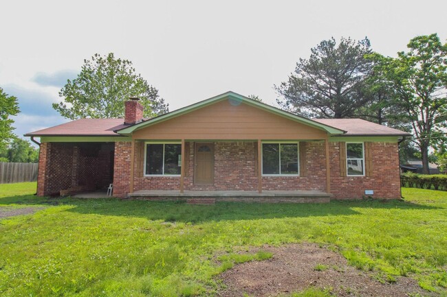 Primary Photo - Welcome to this charming 3-bedroom, 2-bath...