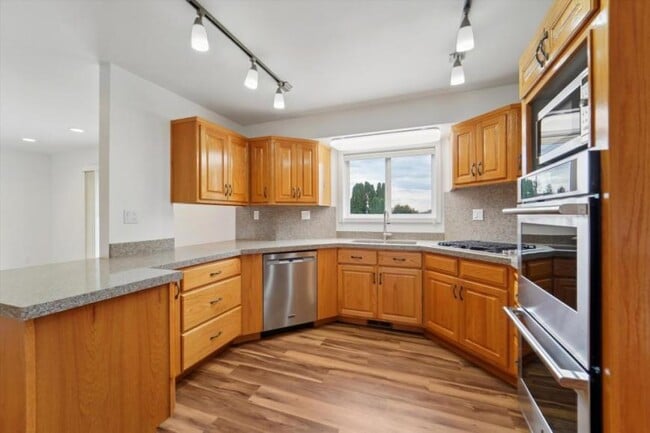 Building Photo - 4 bedroom in Snohomish WA 98290