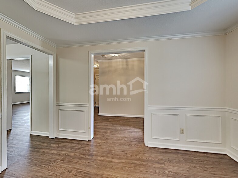 Building Photo - 1112 Oak Haven Rd