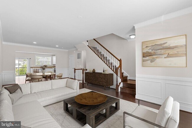 Building Photo - 207 Miles Hawk Terrace