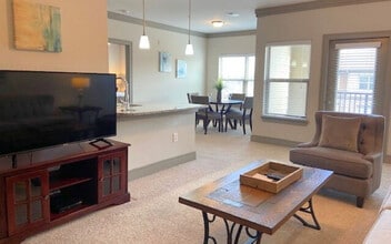 Building Photo - 50 Venue Wy