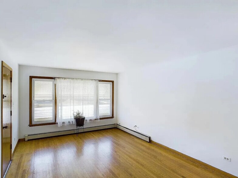 Building Photo - 5948 W 79th St