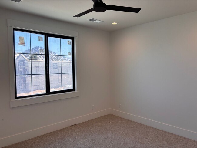 Building Photo - BRAND NEW 5 bed | 3 bath | 3 car garage cu...