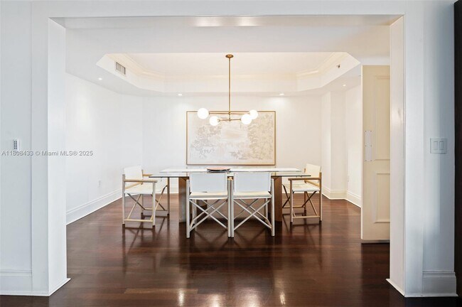 Building Photo - 765 Crandon Blvd