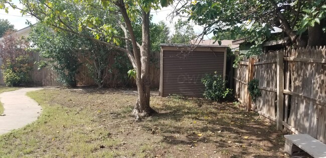 Building Photo - 5130 Leland Dr