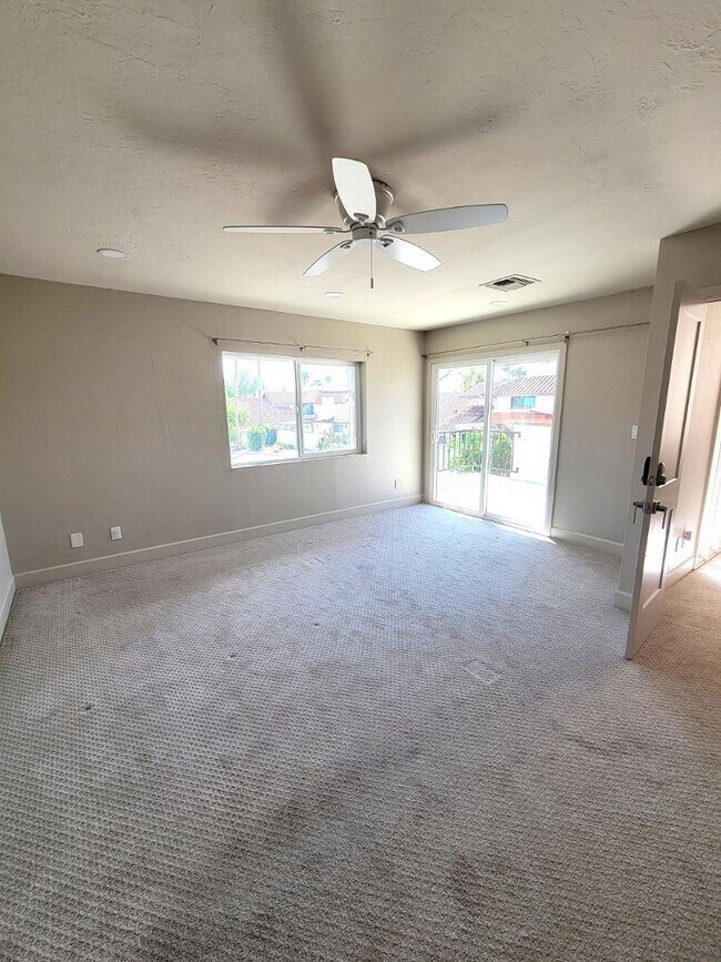 Building Photo - 5770 N Scottsdale Rd