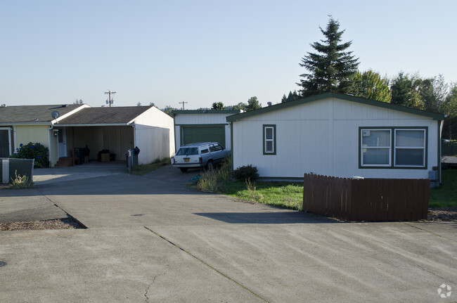 Building Photo - Dundee Hills Estates