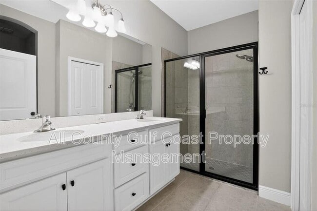 Building Photo - 8132 Tea Olive Ter