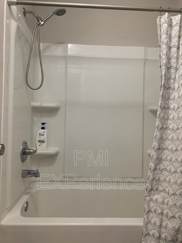 Building Photo - 6094 Red Squirrel Pl