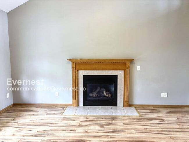 Building Photo - 817 Bent Oak Dr