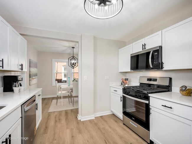 Building Photo - 4036 W 57th St