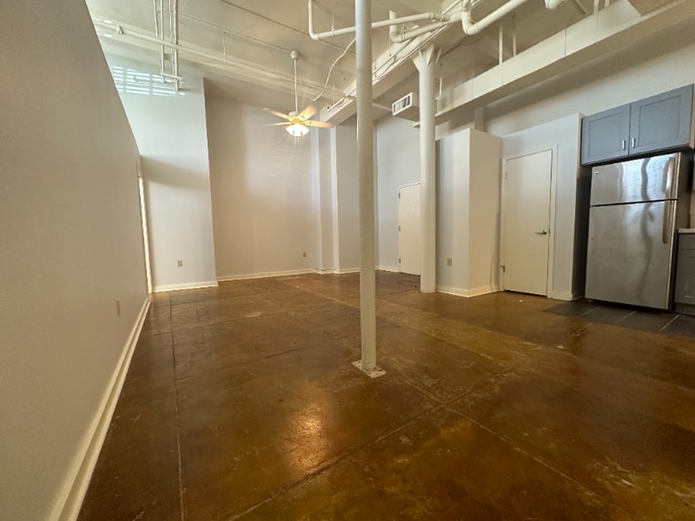 Building Photo - 1401 Scott St