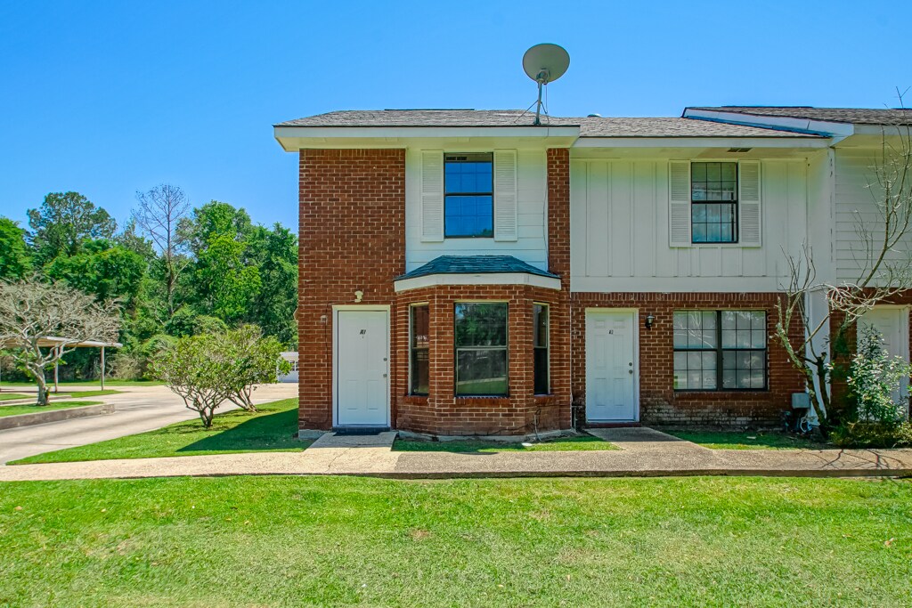 Building Photo - 16382 Hooper Rd