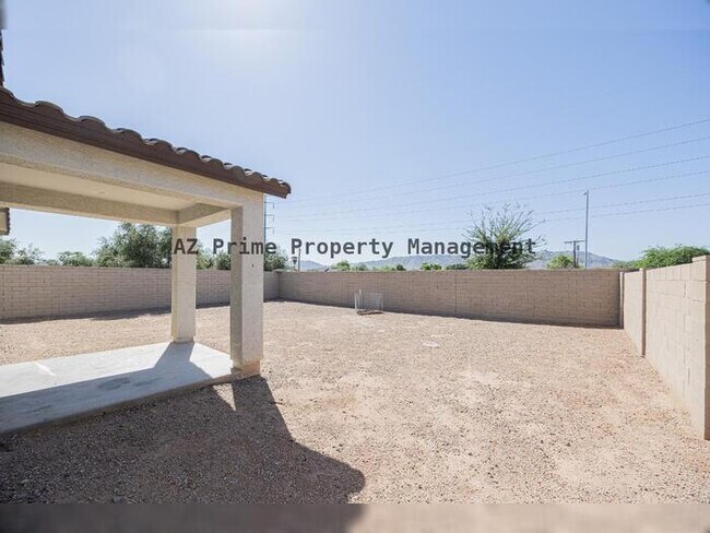 Building Photo - 3311 W Donner Dr