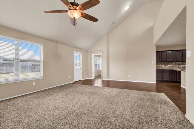Building Photo - 2119 Treasure Mountain Dr