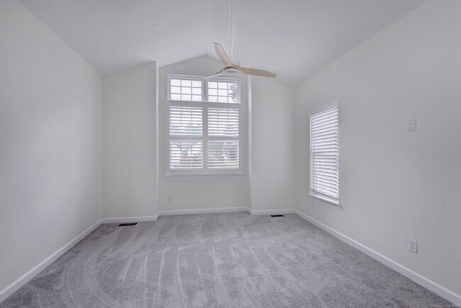 Building Photo - 8321 Barons Ct