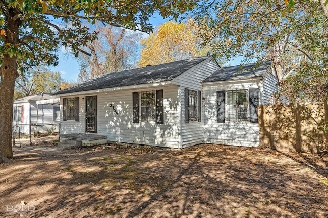 Building Photo - 2754 Lakehurst Ave