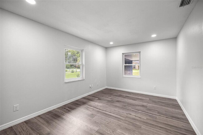 Building Photo - 5 Bahia Court Trce