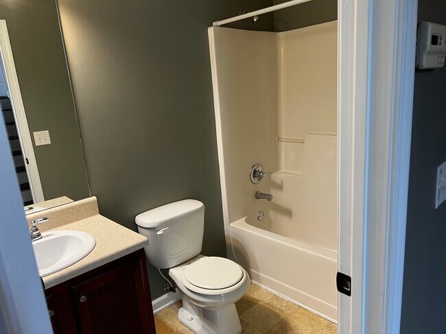 Building Photo - 65 Sampson Ct