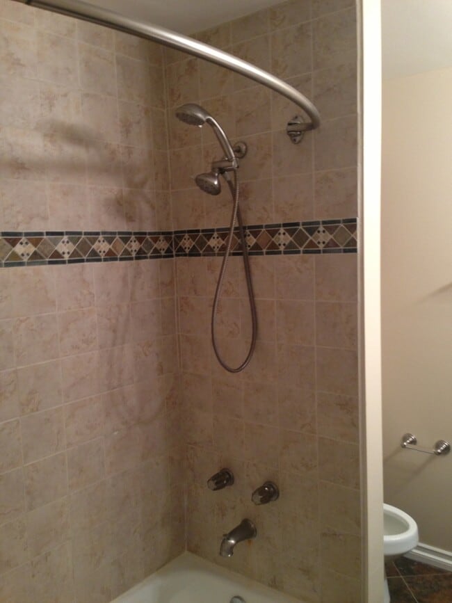 Building Photo - Yorba Linda Condo, 2 bedroom, 2 bath, single story, pet friendly, 1 car garage