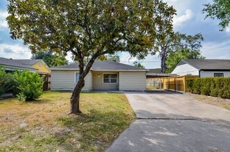 Building Photo - 6741 Limestone St