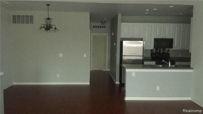 Building Photo - 2088 Arcadia Dr