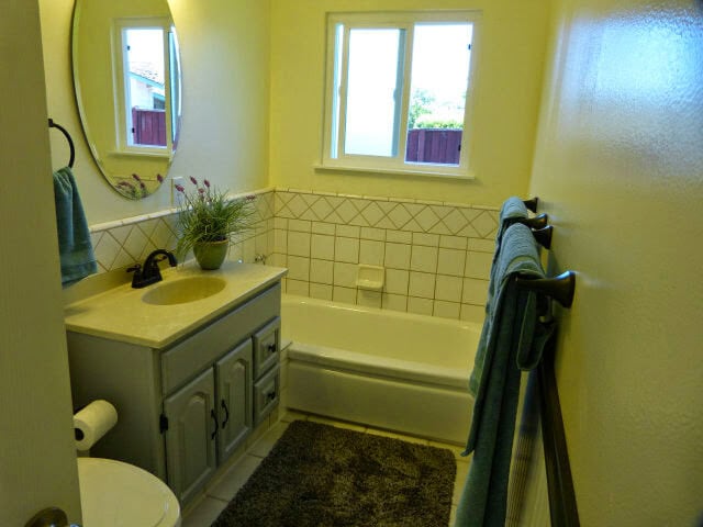 Building Photo - Beautiful 3bd Single Story House With In-unit Laundry