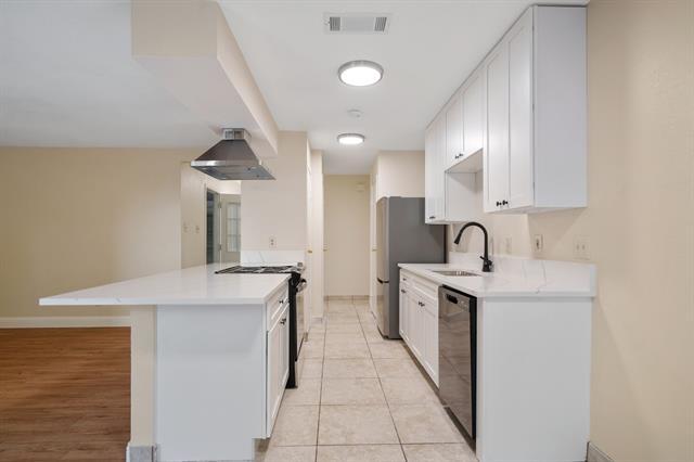 Building Photo - 719 Heatherwood Dr