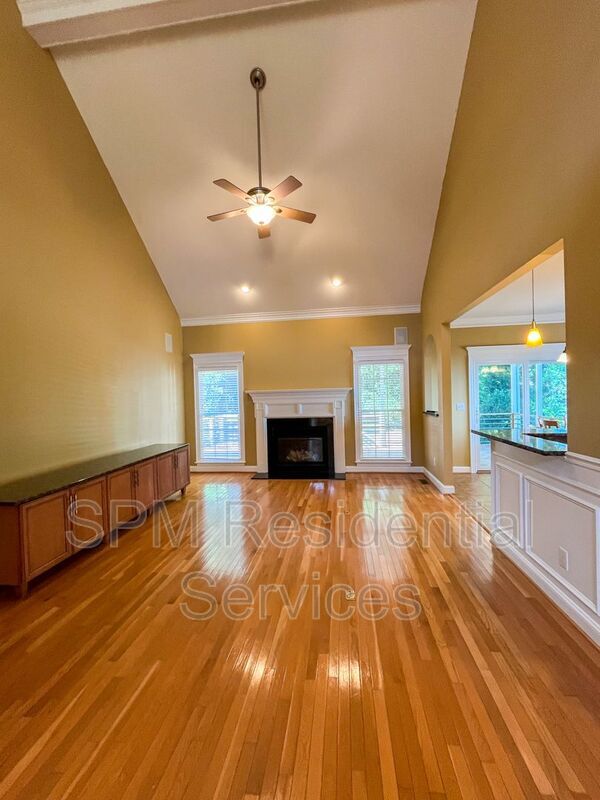 Building Photo - 726 Wine Cellar Cir