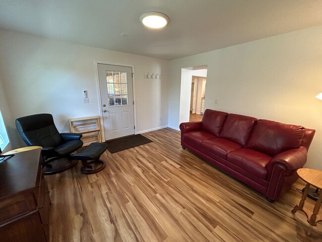 Building Photo - West AVL - Furnished Basement Efficiency